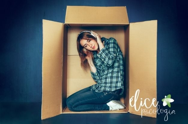 como-se-supera-la-introversion-extrema-con-terapia-cognitivo
